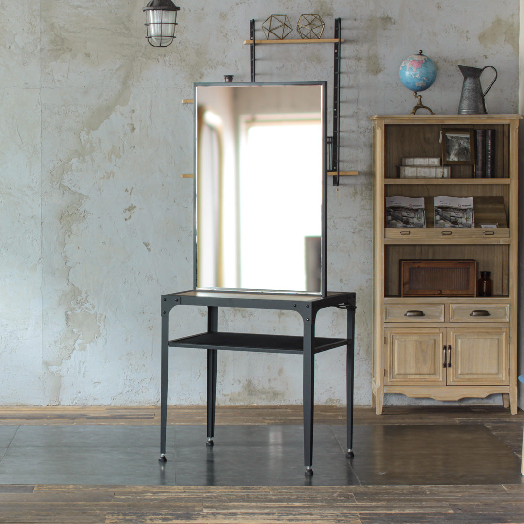 部屋にある両面アイアンドレッサー【ロジェ】