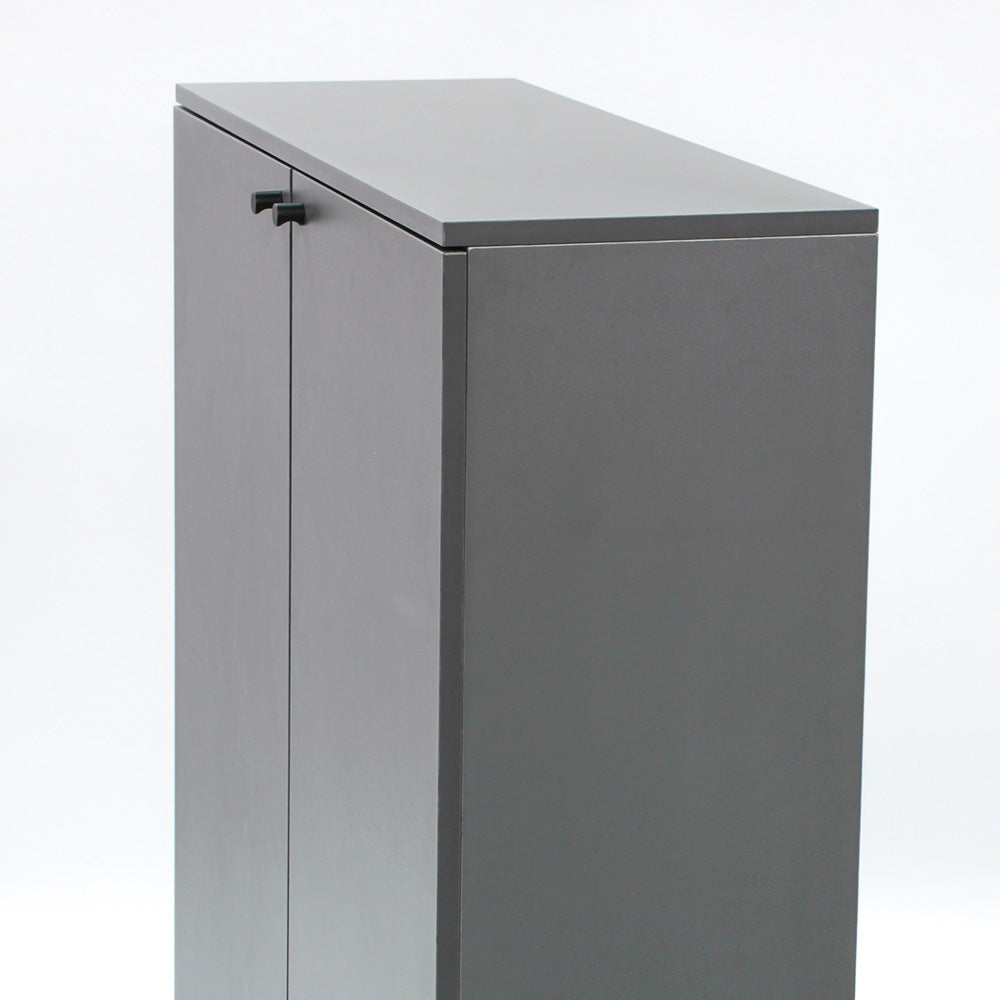 ダークグレー色ストック型キャビネット下台の詳細