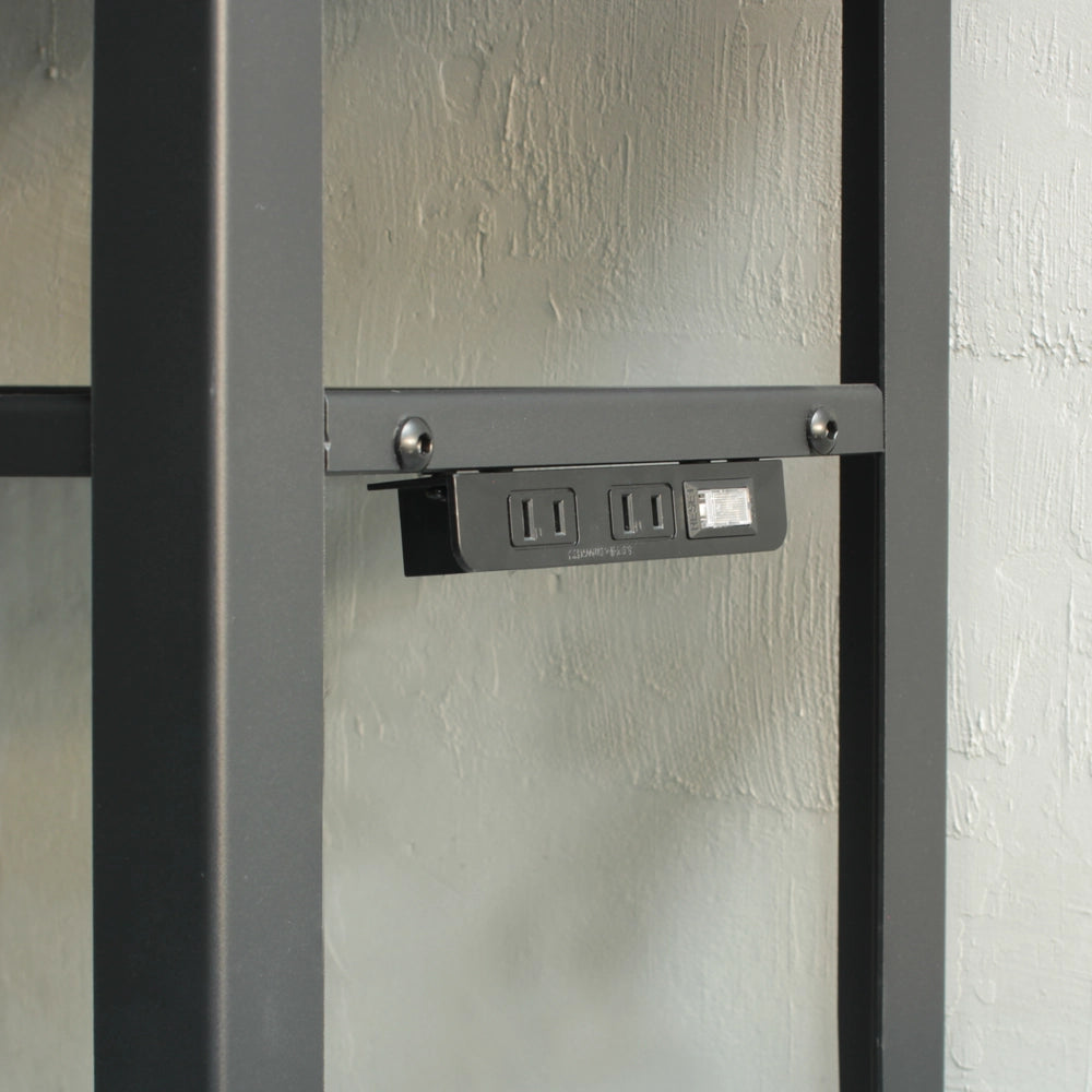 別売りのコンセントプラグの取付説明画像