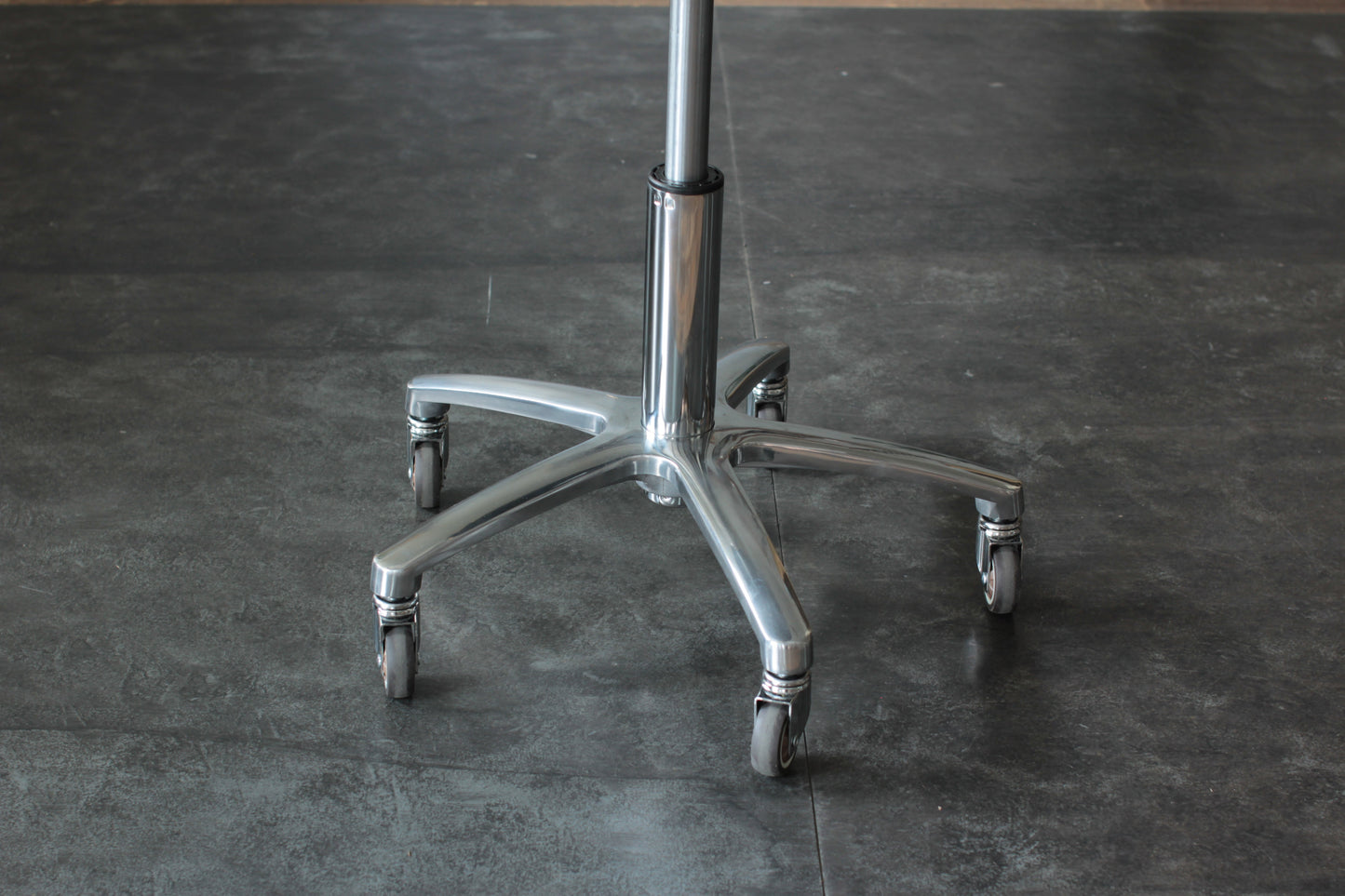 スツールの詳細