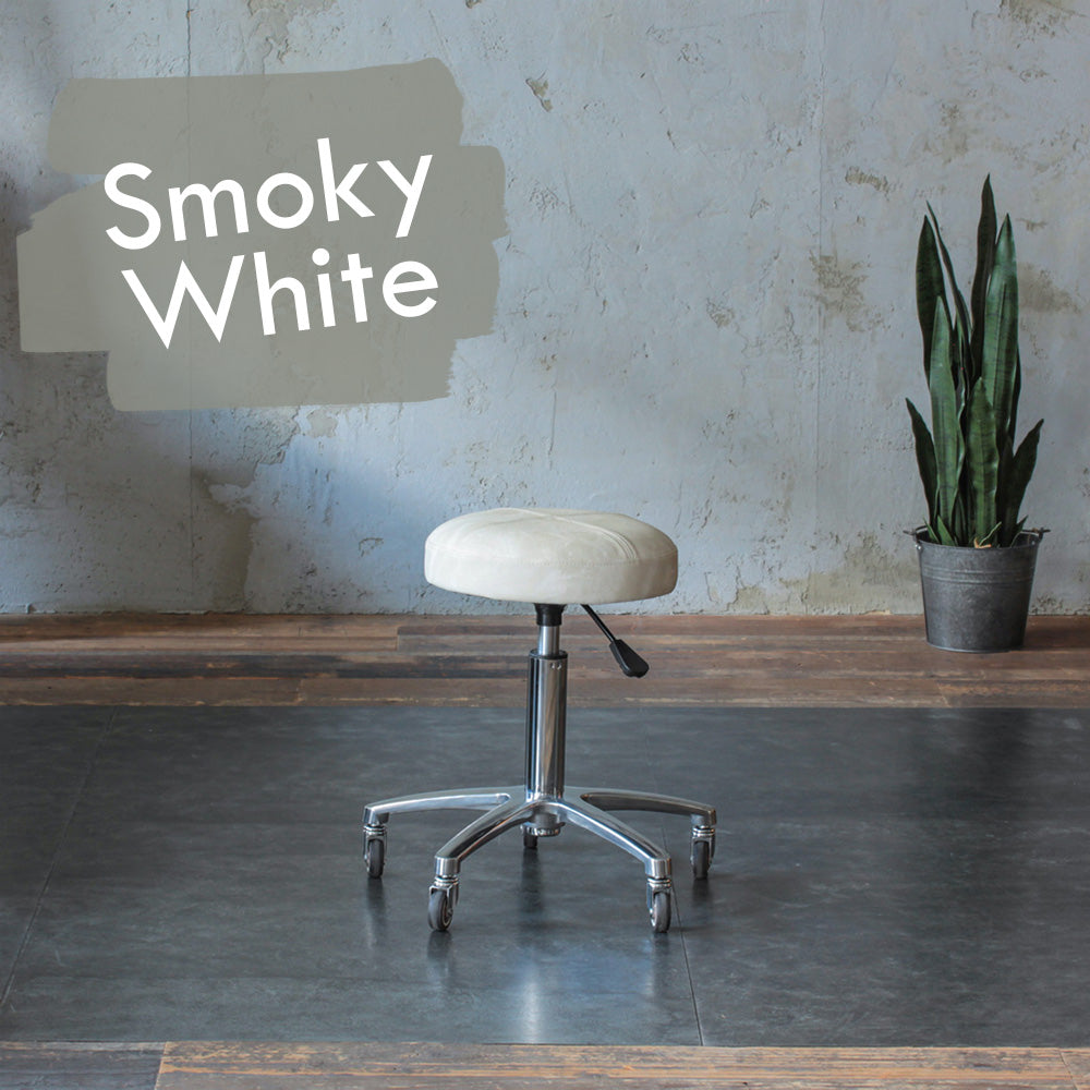 スモーキーホワイト色鋲なしのスツール