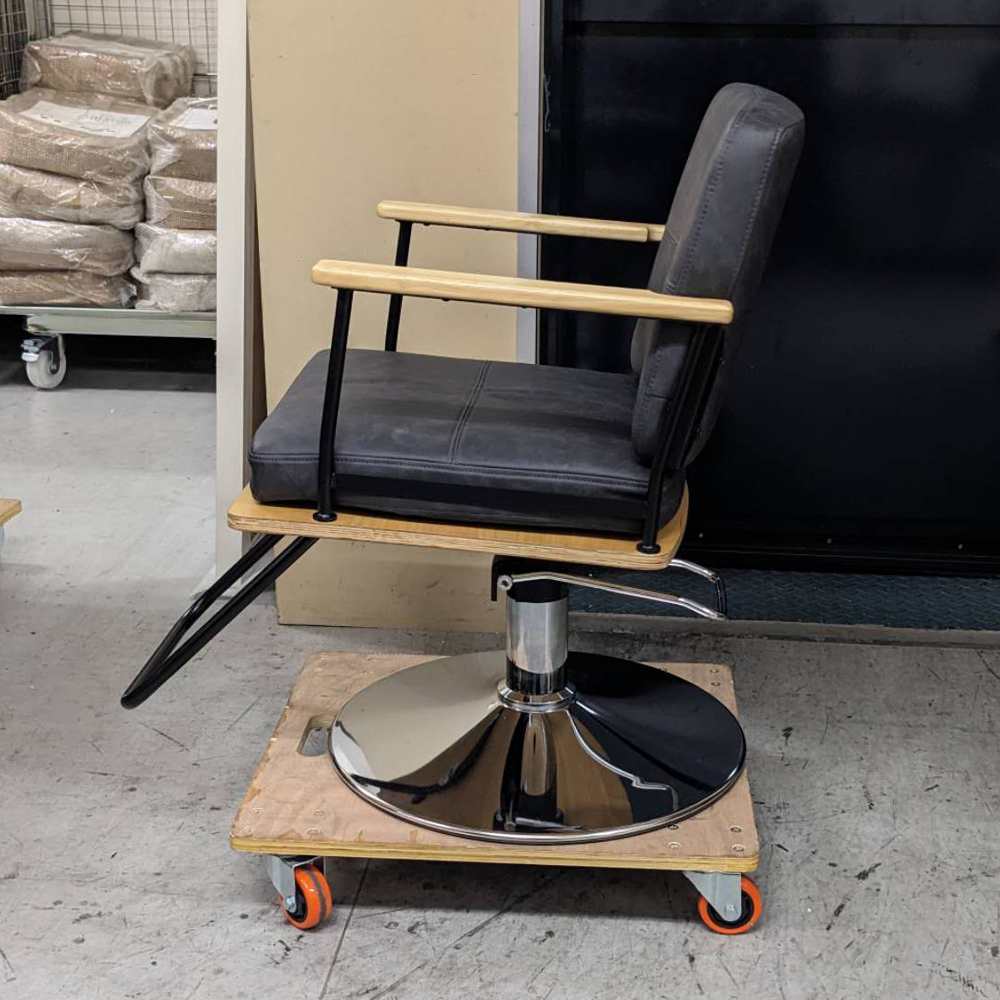 アウトレット スタイリングチェア ノエル(BK) 丸型ポンプ(SV) OL1650 通常価格¥47,080