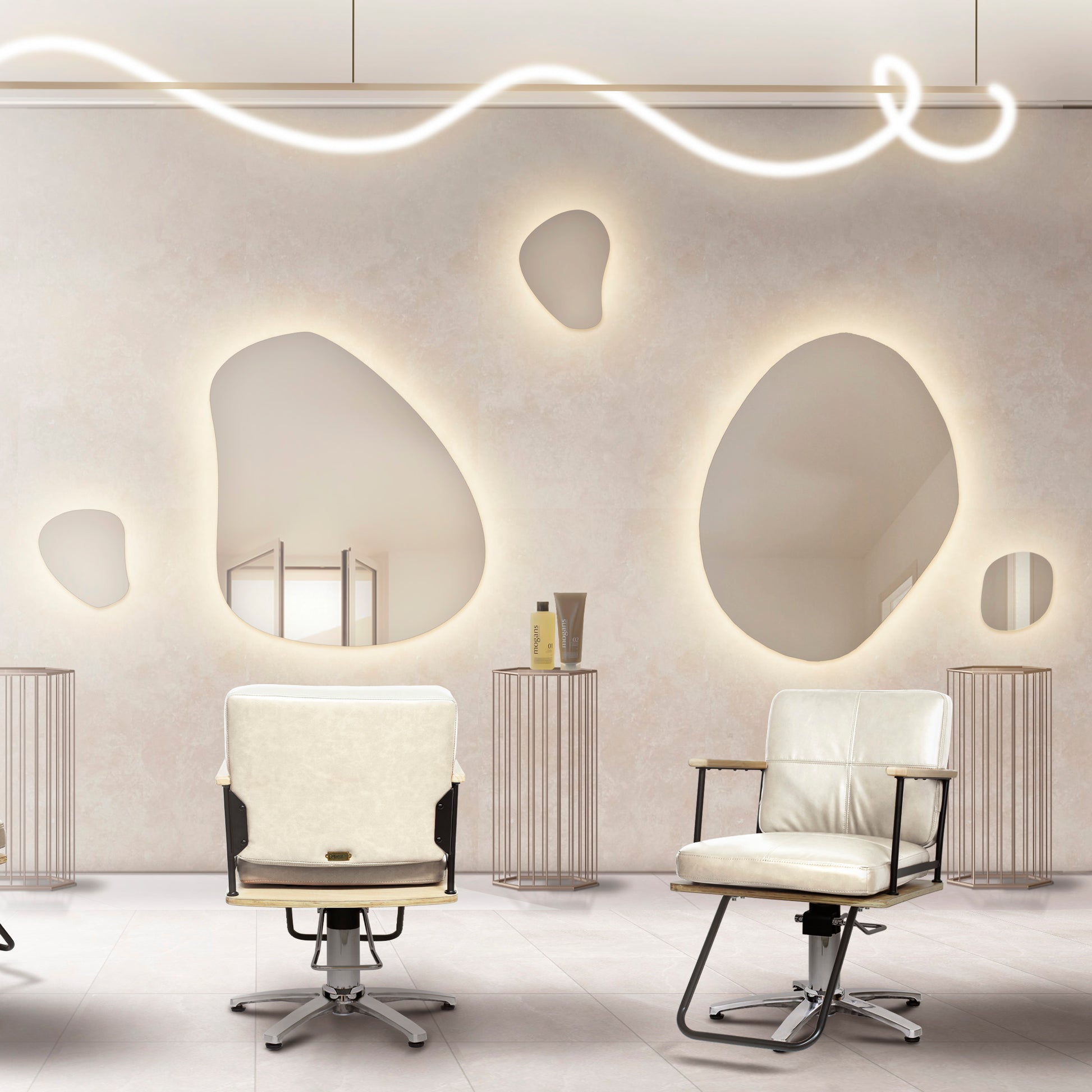 おしゃれなサロンにある韓国ウェーブミラーとベージュセット椅子【ウォールアートミラー:MRO18/19】