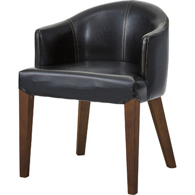 ブラックレザーのクラシックチェア