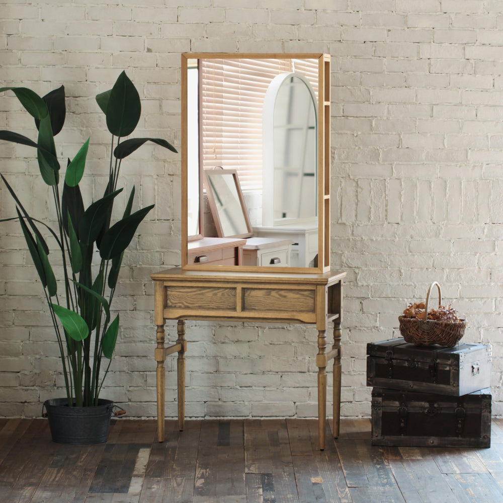 サロンにあるウッドドレッサー【ブリットメア】