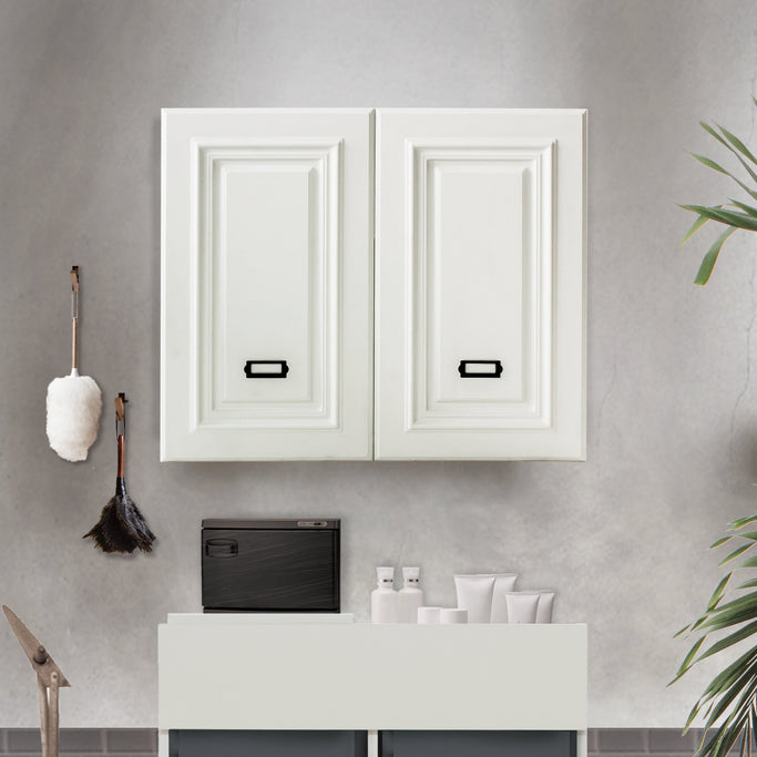 サロンにあるホワイト色モールディングありシャンプーキャビネット【上台】