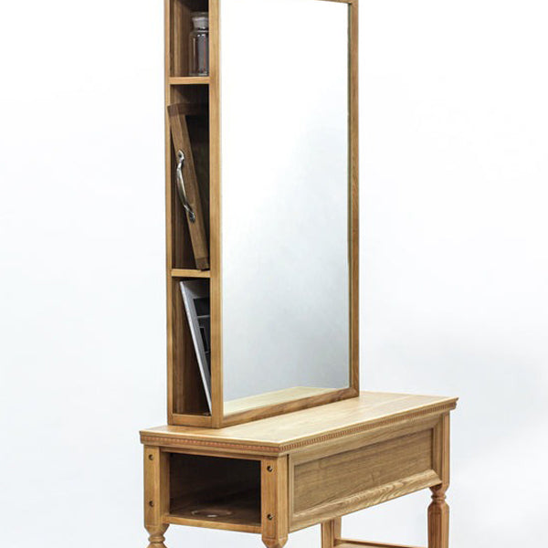 サロンワークを手助けする収納スペース