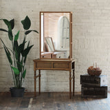 サロンにあるウッドドレッサー【ブリットメア】