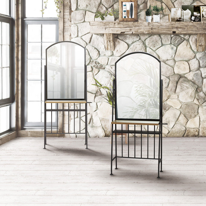 サロンになる黒色アイアンドレッサー【ハロルド】の2台