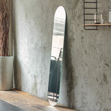 部屋にあるウォールアートミラー【ロング1600】