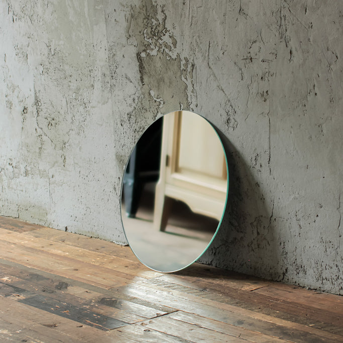 部屋にあるウォールアートミラー【サークル400】