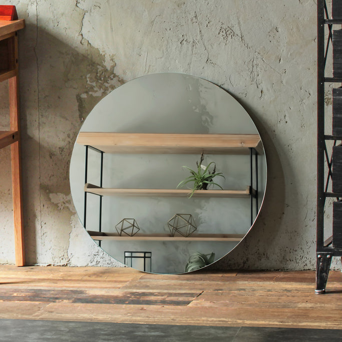 部屋にあるウォールアートミラー【サークル600】