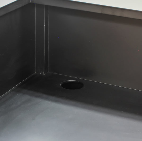 カウンター内に配線を通せる配線孔