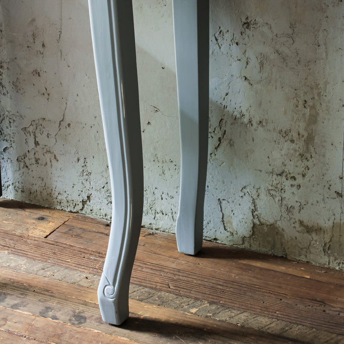 ブルーグレー色美容室セット面テーブルのディテール写真【アンチーク・ネコ脚】