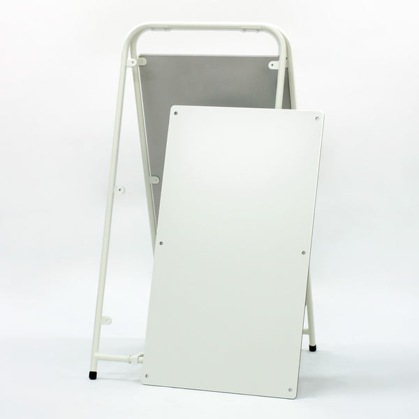 加工のしやすい取外し可能パネル