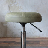 スツールの詳細