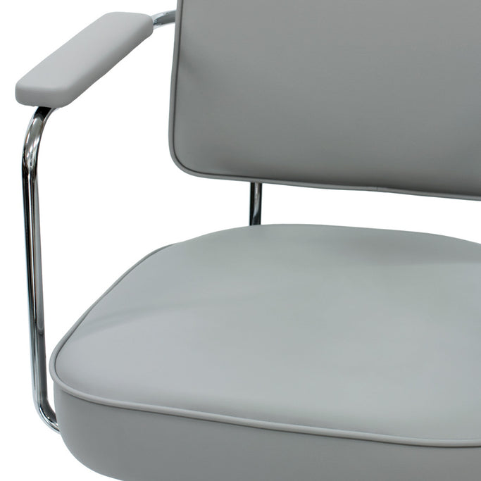 スタイリングチェア【ハーネスヌリア】ディテール写真