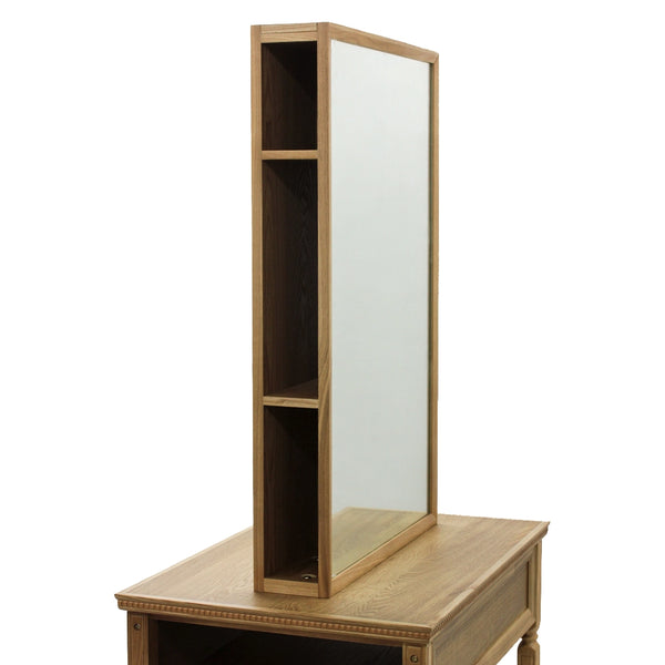 サロンワークを手助けする収納スペース 