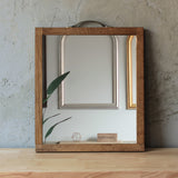 ウォルナットブラウン色のウッドハンドミラー