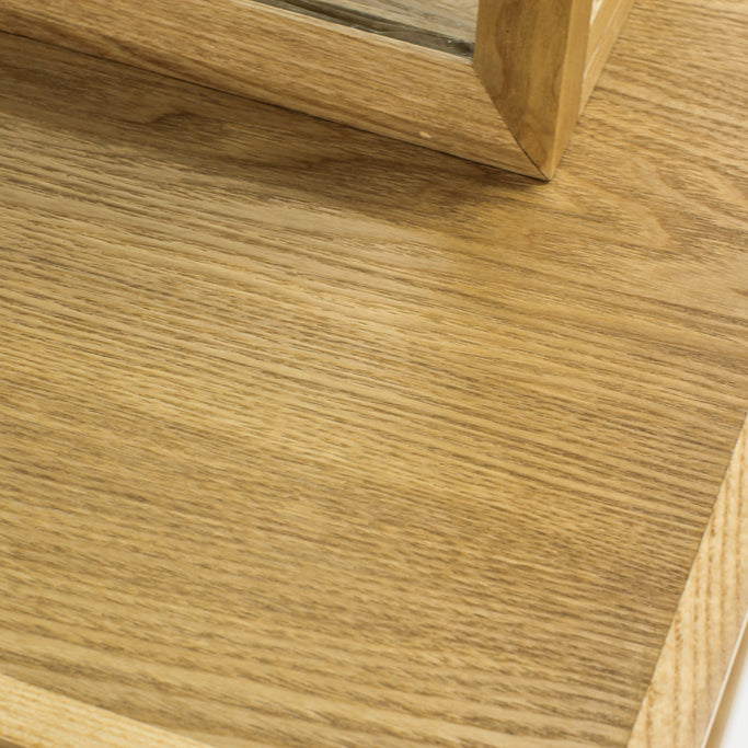 アンティークウッドドレッサー【ブリットメア】の詳細