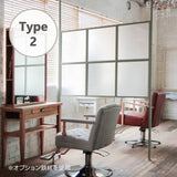 サロンにあるベージュグレー色アイアンパーテーション【Type 2：パネル横1枚】オプション鉄柱を使用