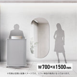おしゃれな美容室にあるウォールミラー「MRO20」サイズW700 H1500mm