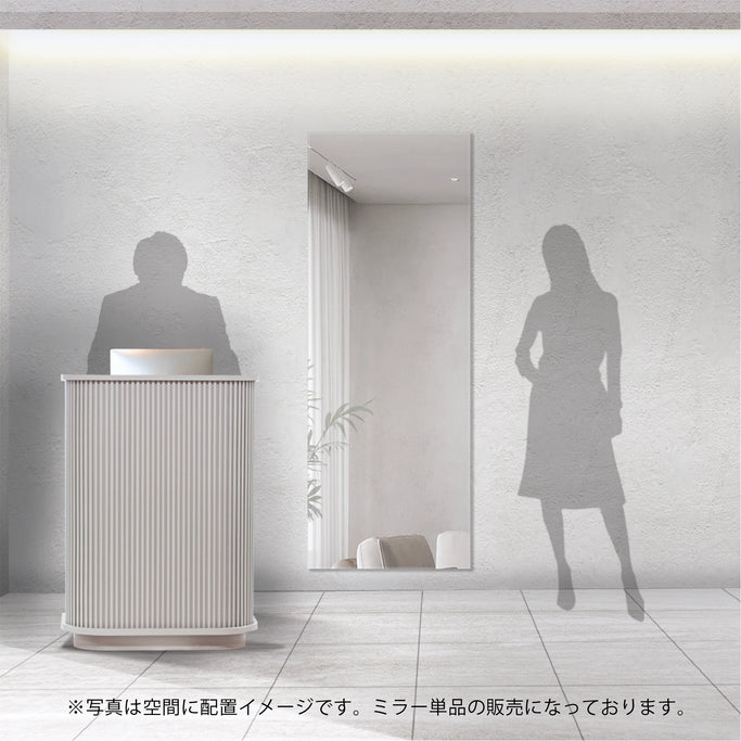 おしゃれな美容室にあるフレームレス壁面ミラー【MRO03】