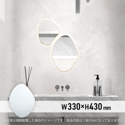 おしゃれなお手洗いにある小型サイズ壁掛け鏡【mro16】
