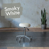 スモーキーホワイト色鋲なしのスツール