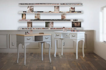 nail table ネイルテーブル  待合テーブル