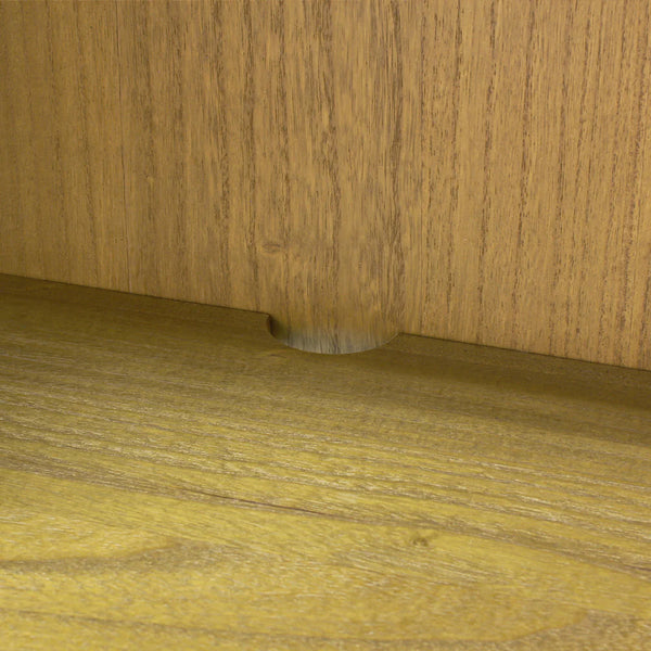 棚受けに配線ができる配線孔