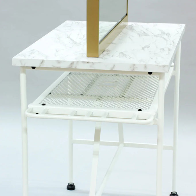 ベージュ色アイアンドレッサーの詳細写真【ローガン】