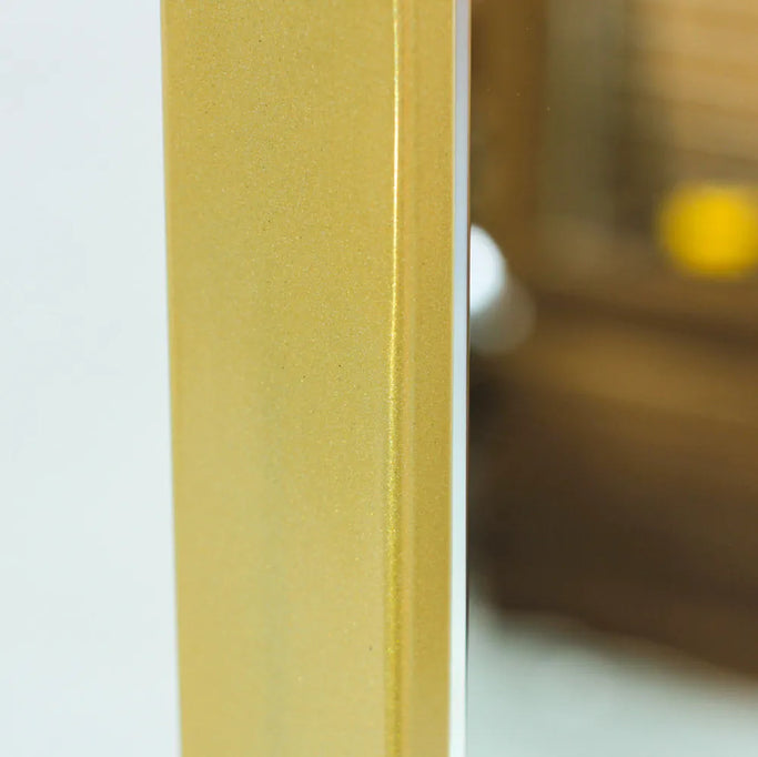 ベージュ色アイアンドレッサーの詳細写真【ローガン】