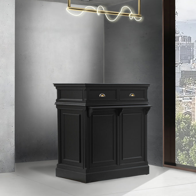 サロンにある黒色レジカウンター