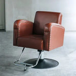 スタイリングチェア クイーン II：レッドブラウン（座る人を夢心地へといざなう極上の座り心地）