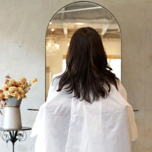 施術のしやすい厚みを抑えた背面デザイン