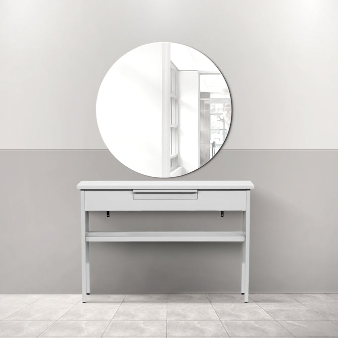 サロンにあるウォールアートミラー【サークル型】とホワイトコンソール