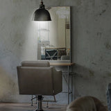 落ち着いている雰囲気があるスタイリングスペースにあるペンダントライトと4000kスタイリングスペース専用電球