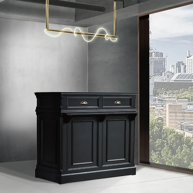 サロンにある黒色レジカウンター