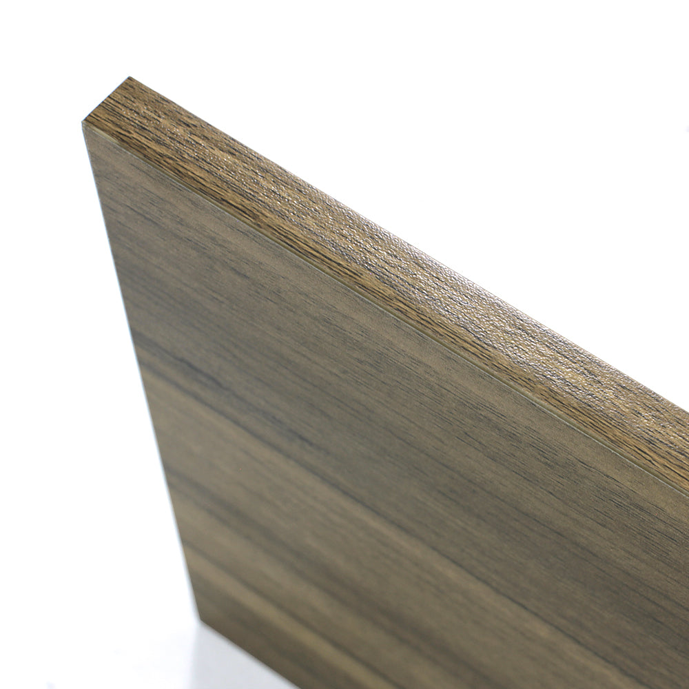 美容室 セット面になるブラウンカラーウォールシェルフ　ディテール