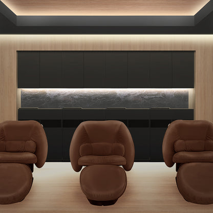 おしゃれな美容室にブラックカラーのシャンプーキャビネットセットがある