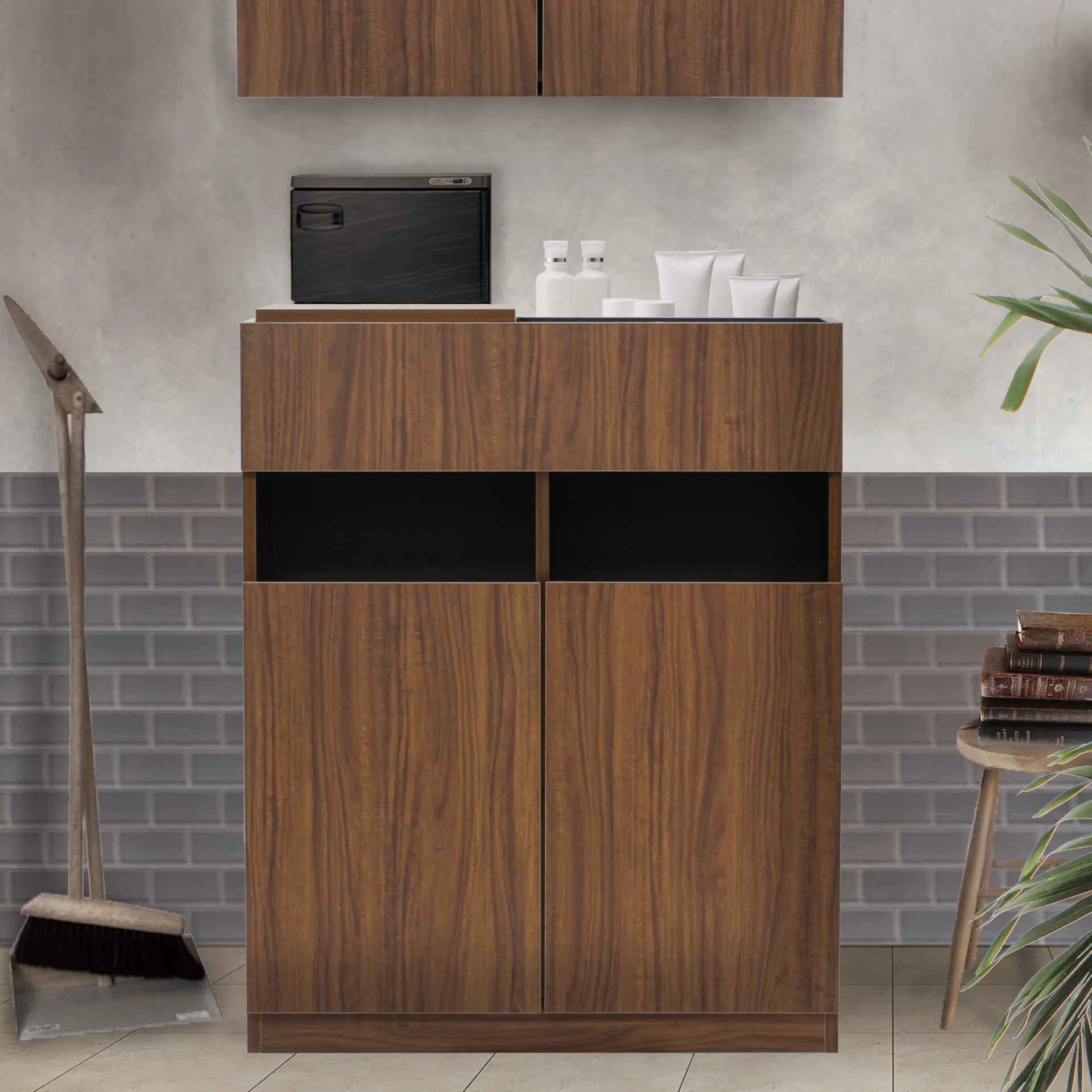 マテリ。美容室タオル入れ棚×2。新品未使用です。 マテリ。美容室タオル入れ棚×2。新品未使用です。