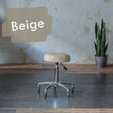 ベージュ色鋲なしのスツール