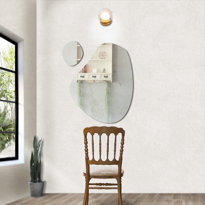 ナチュラルなサロンにある韓国ウェーブミラーとブラウンセット椅子【ウォールアートミラー：MRO13・MRO19】