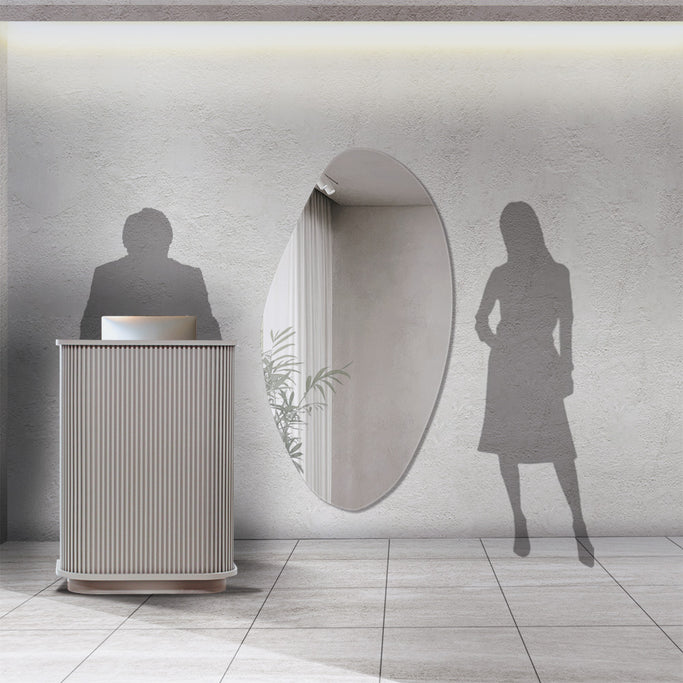 おしゃれなサロンにある韓国風レジカウンター「カミラ」とウォールアートミラー「MRO15」