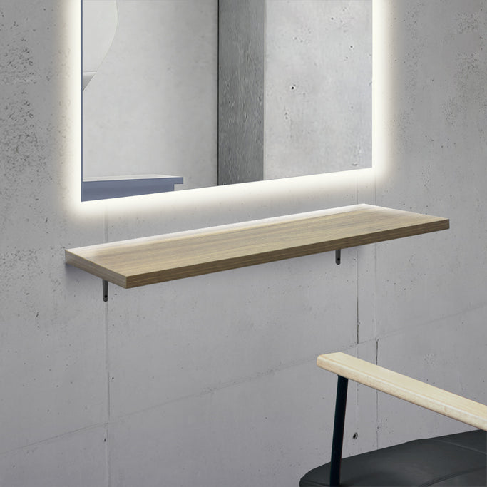 おしゃれな美容室 セット面になるブラウンカラーウォールシェルフ