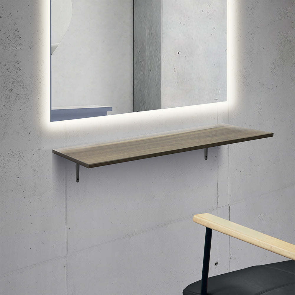 おしゃれな美容室 セット面になるダークブラウンカラーウォールシェルフ