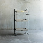 美容室にあるおしゃれなベージュグレー色3段ウッドワゴン