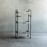 美容室にあるおしゃれなベージュグレー色3段ウッドワゴン