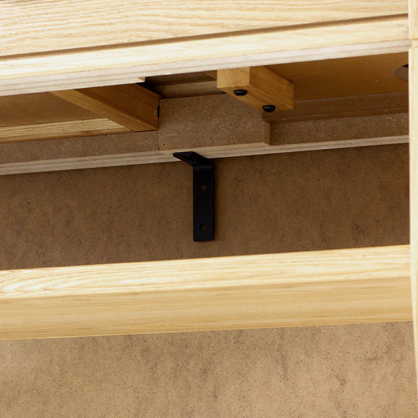 転倒防止のための壁固定金具